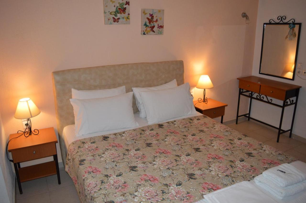 Remvi Apartments Skopelos Eksteriør billede