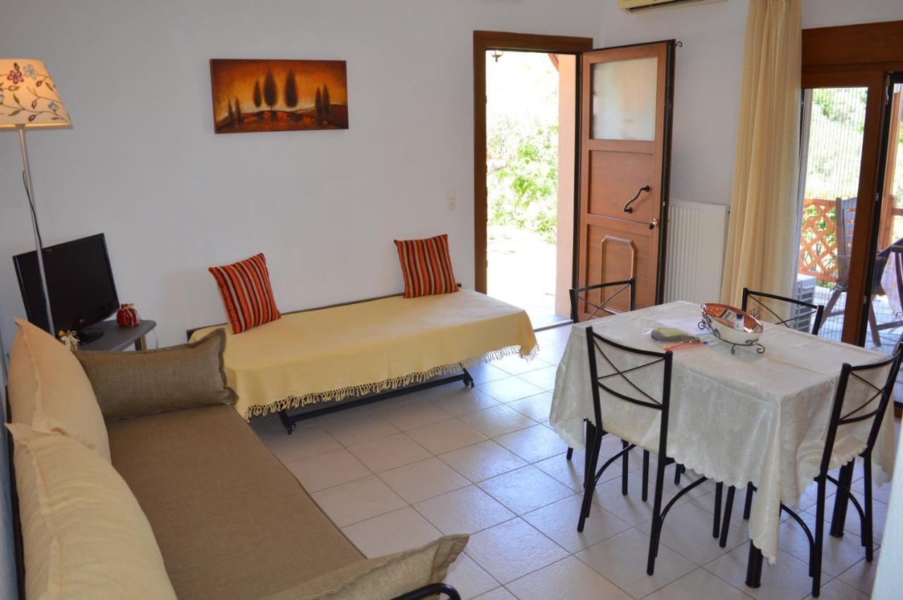 Remvi Apartments Skopelos Eksteriør billede